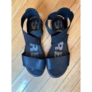 EUC Sorel Gladiator Sandals – Black Leather & Elastic Straps Size 8